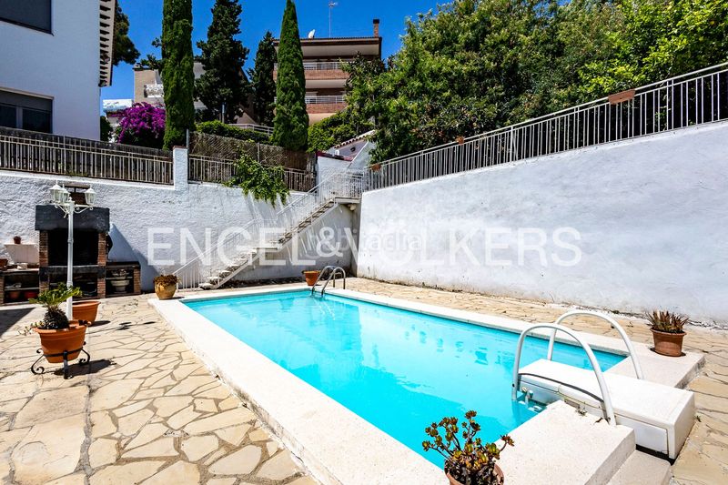 Foto fdd2c77a-11b1-4e11-a824-d2d961624ecc. Casa exclusivo chalet con piscina privada y vistas al mar en Viladecans