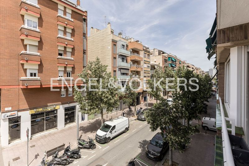 Foto 01f21fe6-38ec-4cd9-9d02-deff6ac5805b. Pis amb calefacció aparcament a Vilapicina - Torre Llobeta Barcelona