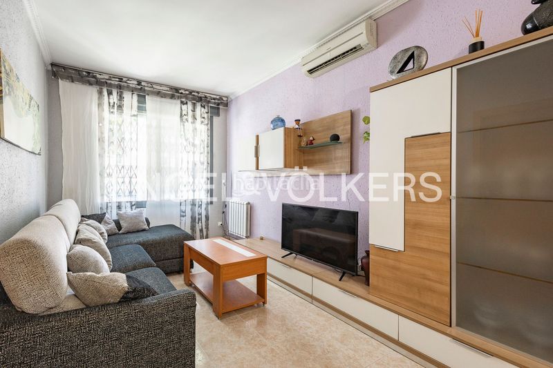 Foto 7f41c855-2411-4e80-bb72-f541de94ce1f. Piso amplia planta baja con terraza privada de 15 metros en Sant Andreu de la Barca