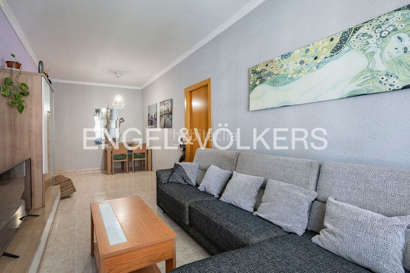 Foto ec4e568f-9fd2-4818-8580-946e6481db93. Piso amplia planta baja con terraza privada de 15 metros en Sant Andreu de la Barca