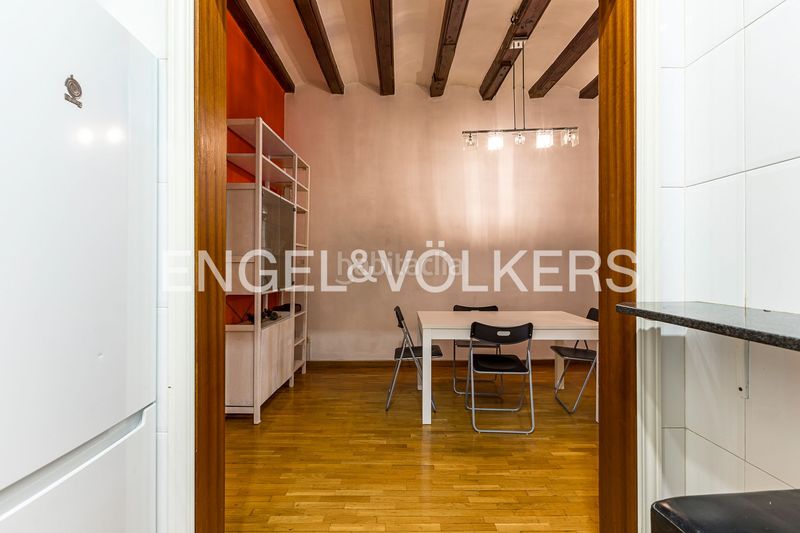 Foto 43d32802-8149-4c2d-bf99-b1669fe48b7c. Pis amb calefacció a Raval Barcelona