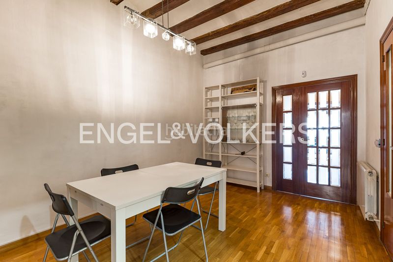 Foto e8e09766-d9d7-4b88-89b0-b8d584e6c600. Pis amb calefacció a Raval Barcelona