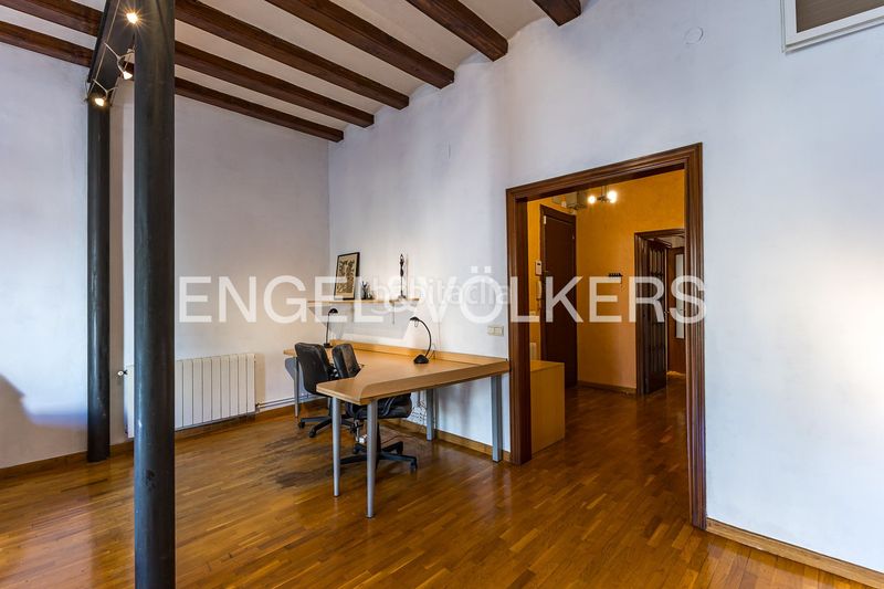 Foto ff704ce8-9816-4484-8c3d-21063aae206b. Pis amb calefacció a Raval Barcelona