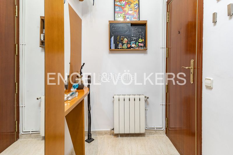 Foto 7e1c4299-e0a1-44d3-ad68-f9238d0cf06c. Àtic amb calefacció a Sants-Badal Barcelona