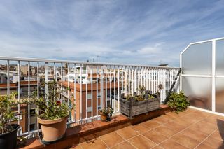 Penthouse in Sants-Badal. Ático dúplex singular con tres terrazas en santsbadal