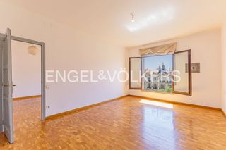 Pis a Dreta de l´Eixample. Exclusivo piso alto en finca regia en eixample