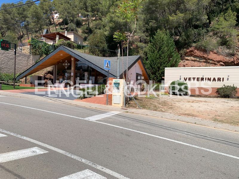 Foto 46338b07-d307-4cec-8052-63caf5162e0b. Casa amb calefacció aparcament piscina a Corbera de Llobregat