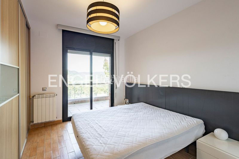 Foto 74ff60af-20a9-4252-9050-a0ad9a975aaa. Casa amb calefacció aparcament piscina a Corbera de Llobregat