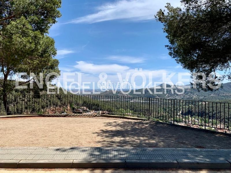 Foto 86992919-1958-40eb-a611-095d3a6ef79c. Casa amb calefacció aparcament piscina a Corbera de Llobregat