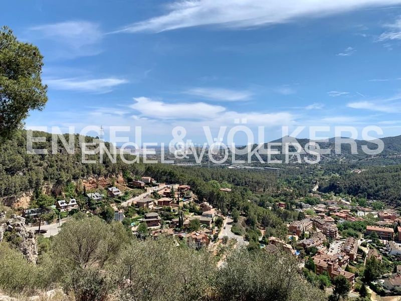 Foto ab60d9d3-b6ad-42f5-aabb-96b49c0f18ac. Casa amb calefacció aparcament piscina a Corbera de Llobregat