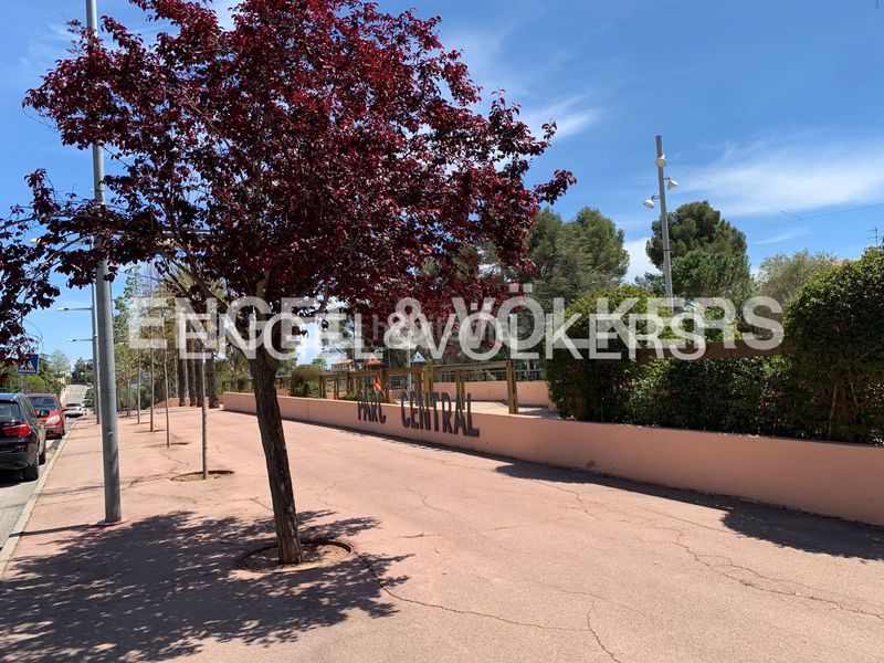 Foto b7806859-3b1b-4c11-90d9-14a06133828a. Casa amb calefacció aparcament piscina a Corbera de Llobregat