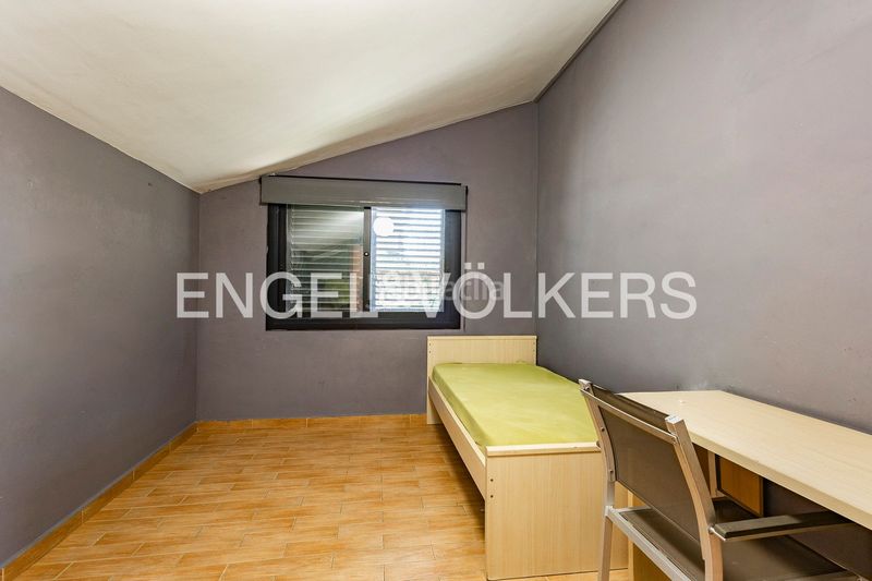 Foto fca4f6ff-f3cf-4317-96a7-8a5110e7797d. Casa amb calefacció aparcament piscina a Corbera de Llobregat