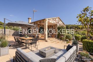Casa in Font-rubí. Oportunidad en can castellví casa acogedora con gran parcela y p