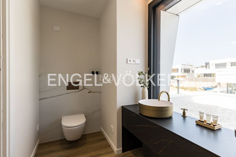 Foto 68e137d6-ebbc-4b8e-b1c2-c688a2ea9ba5. Casa amb calefacció aparcament piscina a La Plana Sitges