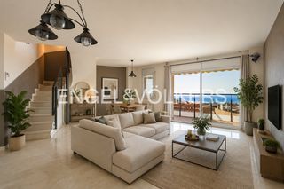 Penthouse in Llevant. Espectacular ático dúplex con vistas panorámicas al mar