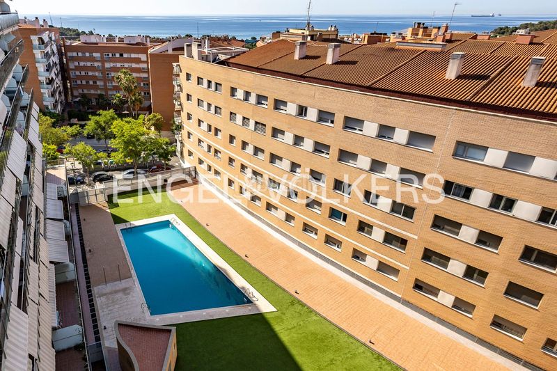 Foto 9d3429fb-804f-4441-9261-4bd7447abf4f. Àtic amb calefacció aparcament piscina a Llevant Tarragona