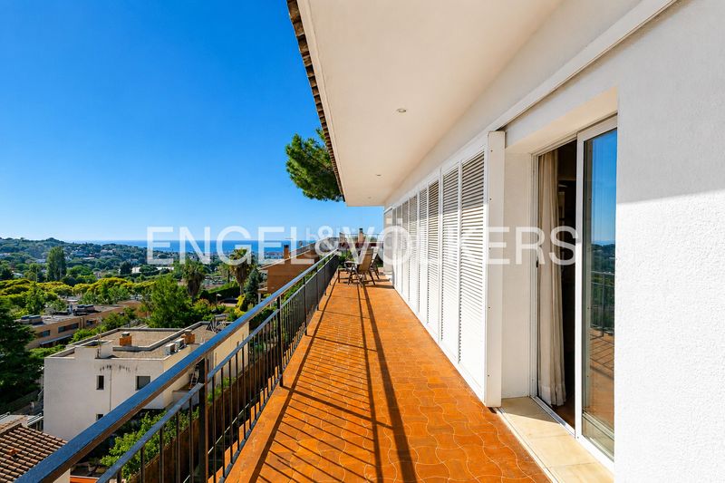 Foto 57ea7d38-d600-4476-95fc-a1de53531c8a. Casa amb calefacció aparcament piscina a Cabrils