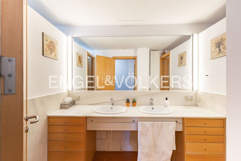 Foto 5f801ab9-3d36-42e5-a552-5cae0c7d5230. Casa amb calefacció aparcament piscina a Cabrils