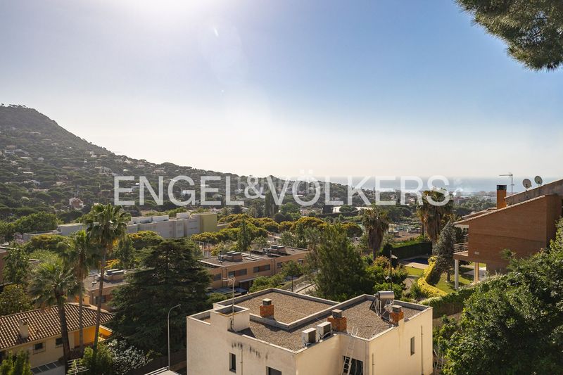 Foto f8c27be8-2b4d-4f8a-ac82-e60ee37a380f. Casa amb calefacció aparcament piscina a Cabrils
