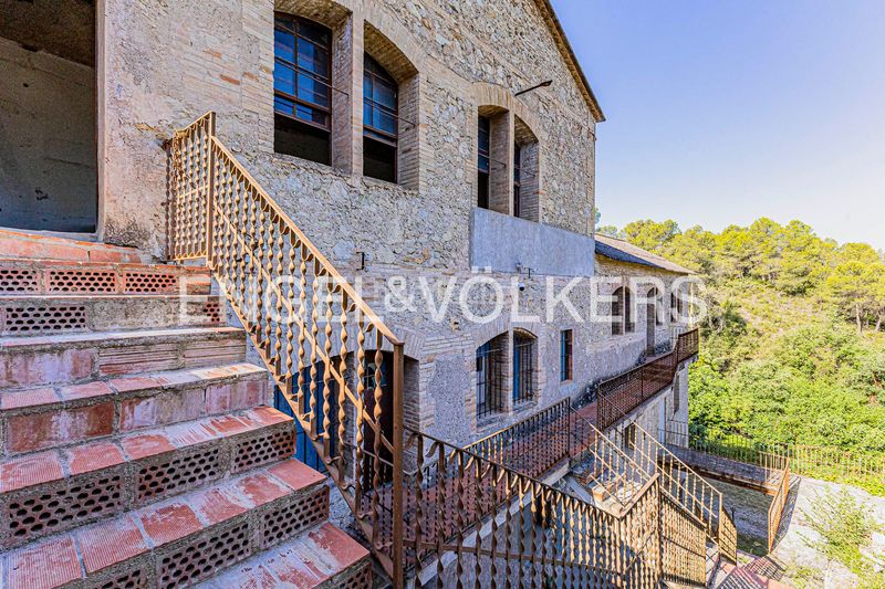 Foto d0112f82-455c-4cc5-942b-c7d42d3bc985. Casa amb calefacció a Gelida