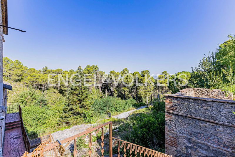 Foto e1f8fa0f-6185-4802-a6b8-412eb7ad0c62. Casa amb calefacció a Gelida