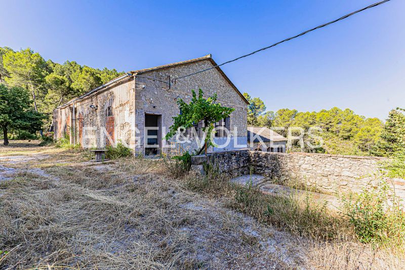 Foto fe18a649-9161-400d-9ac4-991ec4497112. Casa amb calefacció a Gelida