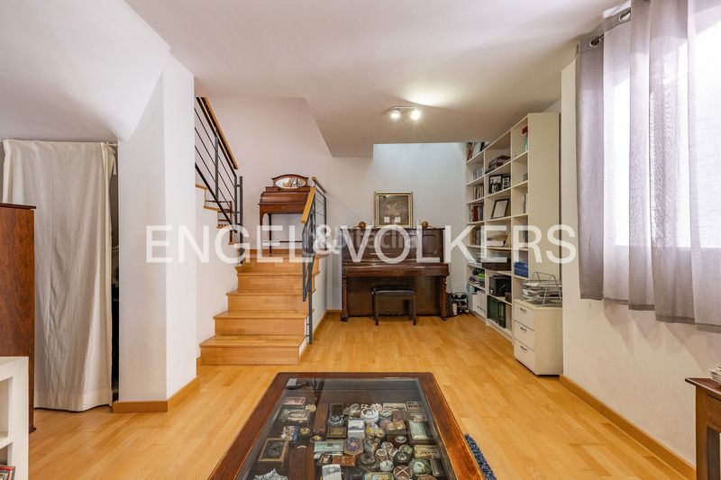 Foto ccab9793-e2c9-4a73-96b4-b706ced093b2. Pis amb calefacció aparcament a El Coll Barcelona