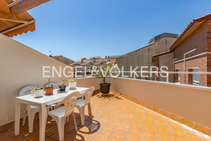 Foto a8e8511c-d28f-43aa-a175-62a016e22245. Casa amb calefacció aparcament a Ca n´Oriol Rubí