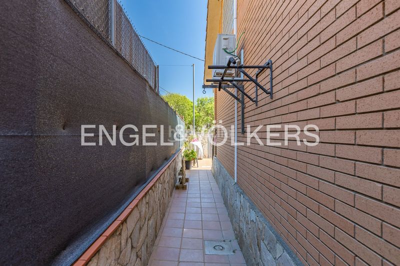 Foto 1c17e62b-32d5-48a3-a774-8a097423729c. Casa amb calefacció aparcament a Ca n´Oriol Rubí