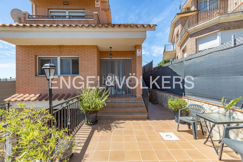 Foto bd001f28-ebe0-4a63-be03-187b73067ab8. Casa amb calefacció aparcament a Ca n´Oriol Rubí