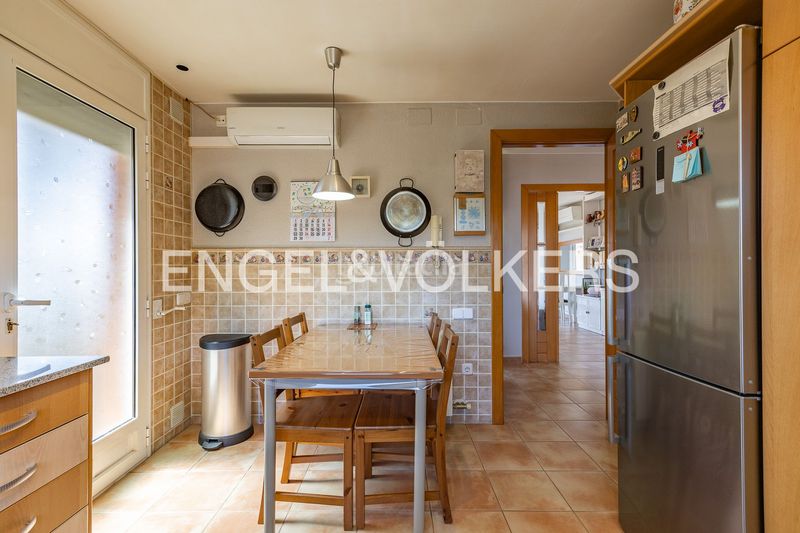 Foto e7ea7d32-0442-41b9-b678-e61775ed3c27. Casa amb calefacció aparcament a Ca n´Oriol Rubí