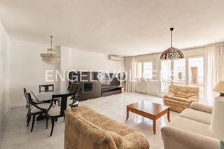 Pis a Canet de Mar. Dúplex con terraza