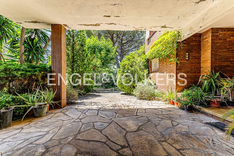 Foto f379a1ec-a5de-4d7e-a5fb-1bb7ef04b3e0. Casa tradición, elegancia y calidad en una propiedad singular en Begues