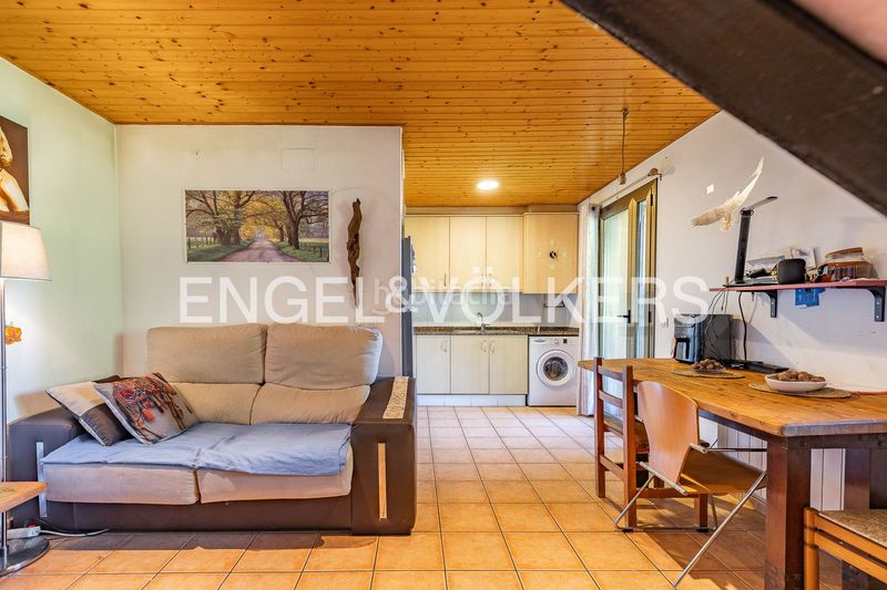 Foto f1156359-f30f-4570-95d6-9a253f8858a9. Dúplex amb calefacció aparcament a Berga