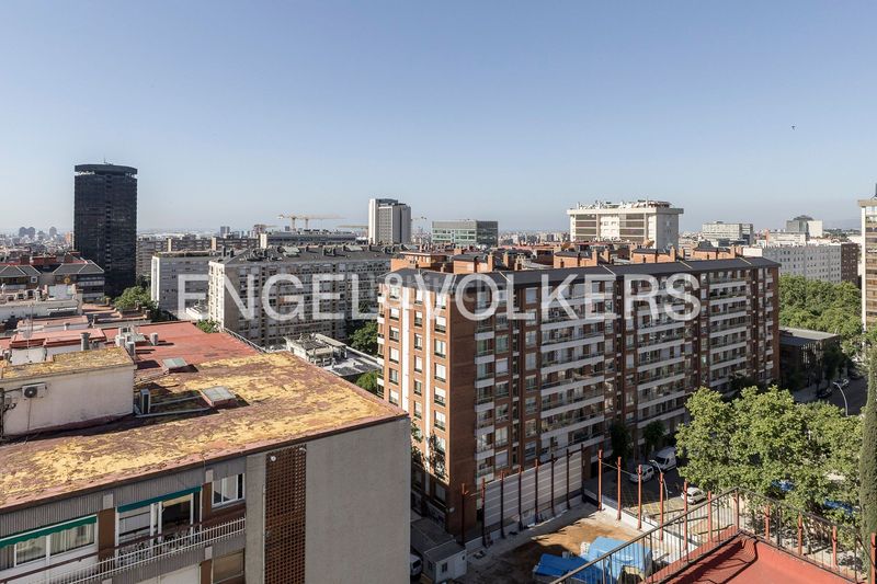 Foto a321bd73-fccd-48b9-837d-2252764feecf. Pis amb calefacció aparcament a Pedralbes Barcelona