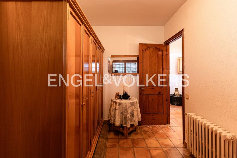 Foto 0fb8d35c-eb8d-4779-b9f1-d624cd6807fd. Masía exclusiva finca rústica con olivar y masia en corró damunt en Franqueses del Vallès (Les)