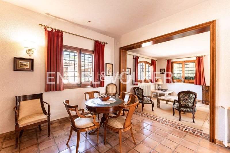 Foto 1f1b5cb1-3b87-4f3b-8cff-7befd1188367. Masía exclusiva finca rústica con olivar y masia en corró damunt en Franqueses del Vallès (Les)