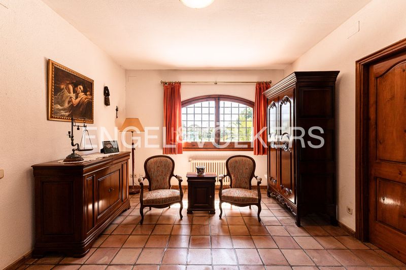 Foto 4c66be1d-3bc5-4340-9627-70f7867ff744. Masía exclusiva finca rústica con olivar y masia en corró damunt en Franqueses del Vallès (Les)