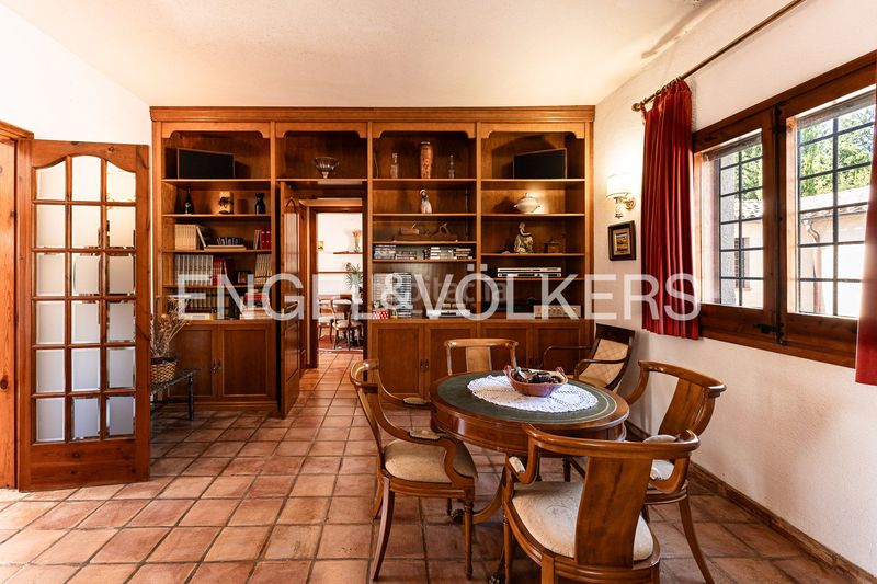 Foto 4fbecb91-8dae-4902-bd98-41de996a02ed. Masía exclusiva finca rústica con olivar y masia en corró damunt en Franqueses del Vallès (Les)
