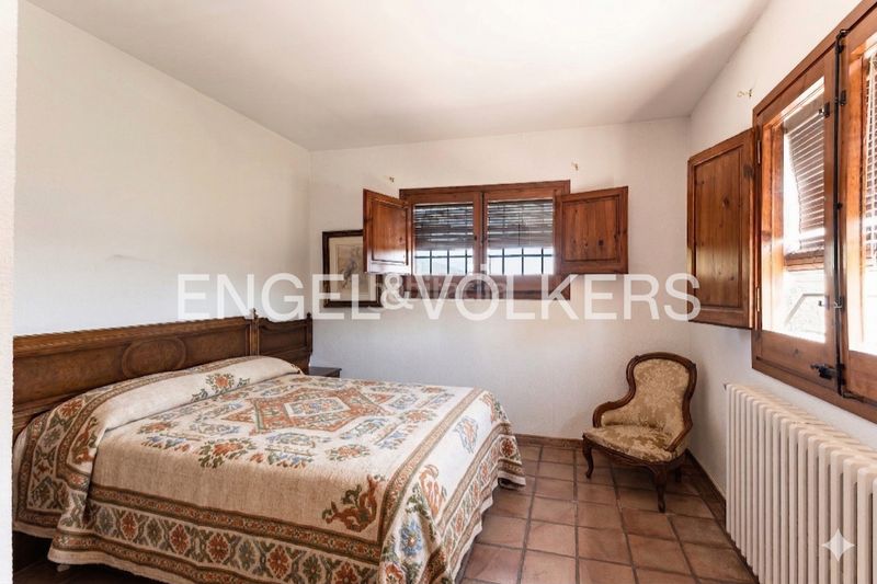 Foto be89581f-a9af-4914-a8ae-b325fa8c31a5. Masía exclusiva finca rústica con olivar y masia en corró damunt en Franqueses del Vallès (Les)