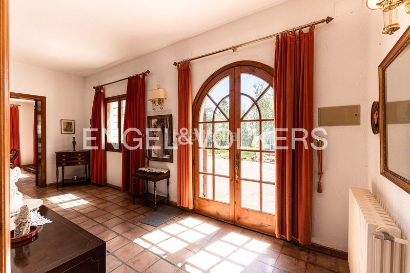 Foto d40204f2-0ea7-42c5-8858-2af95da2eebc. Masía exclusiva finca rústica con olivar y masia en corró damunt en Franqueses del Vallès (Les)