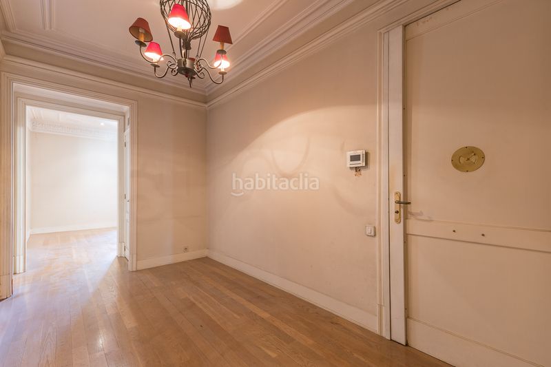 Foto f7cb9ee1-330a-4792-9f8a-9c19e9e067cd. Pis amb calefacció a Dreta de l´Eixample Barcelona