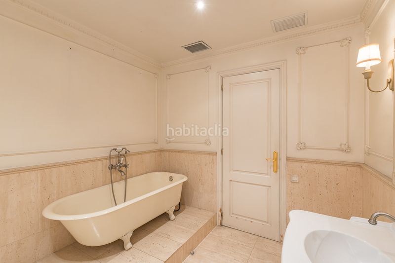Foto f9b59334-5e93-458c-a995-71c932a1662c. Pis amb calefacció a Dreta de l´Eixample Barcelona