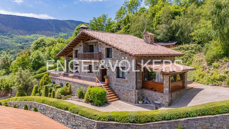 Foto 79a7005a-7e9a-461a-ac19-d738d0ed9f19. Casa amb calefacció aparcament a Llanars