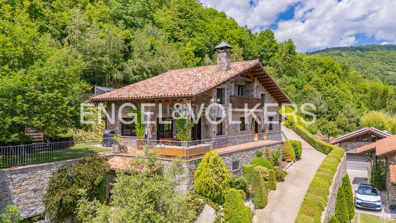 Foto ee1c3caa-9949-4540-b679-5a33c6234046. Casa amb calefacció aparcament a Llanars
