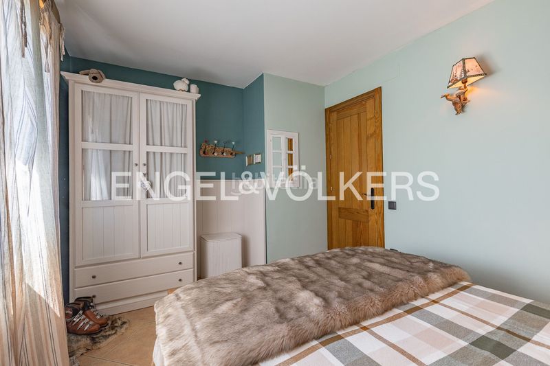 Foto f5ab35a6-4129-49c1-84cc-0eb437ee0464. Casa amb calefacció aparcament a Llanars