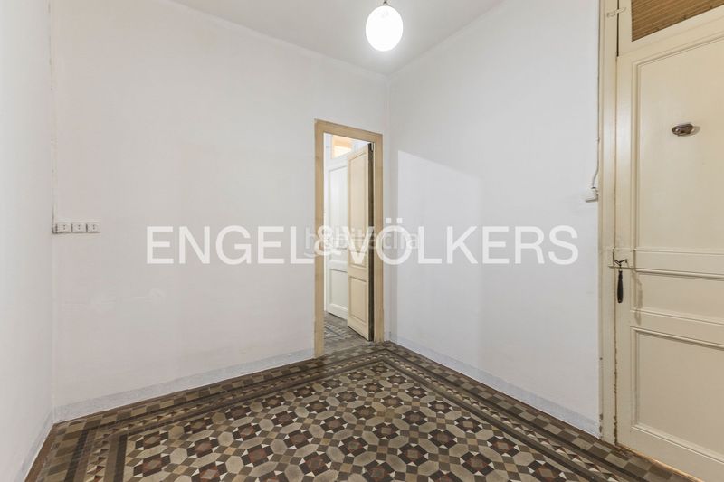 Foto 255f83c8-859b-47c8-b165-2aa624e6c8cb. Pis amb calefacció a Dreta de l´Eixample Barcelona