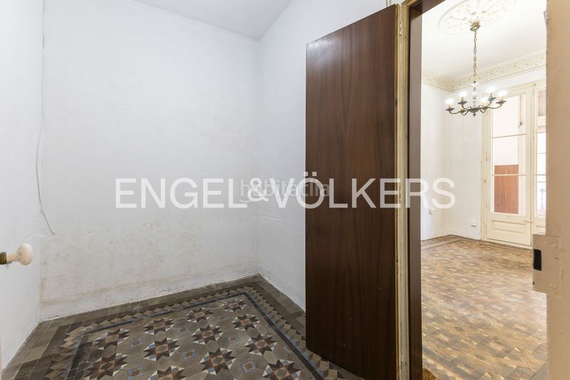 Foto 41ea5f4c-5c4a-4235-8a00-b0d9bf9a0af0. Pis amb calefacció a Dreta de l´Eixample Barcelona