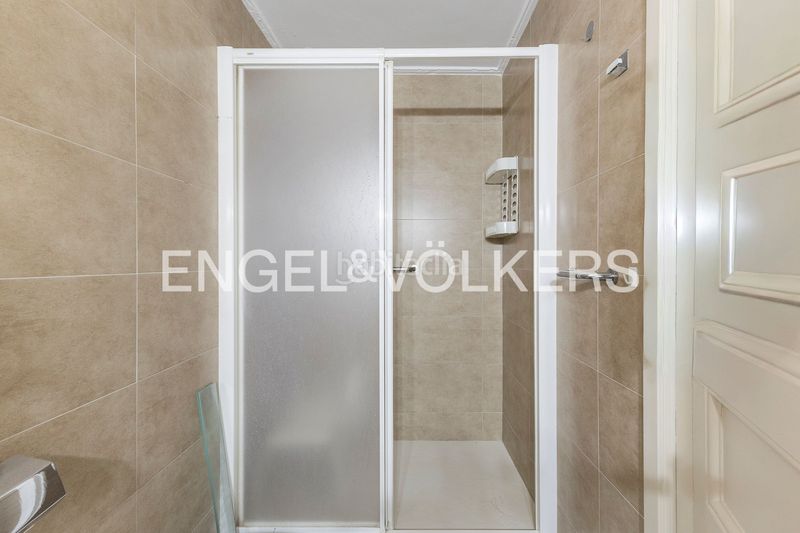 Foto f3cd16e8-7c8b-450a-bdda-7a242411ac01. Pis amb calefacció a Dreta de l´Eixample Barcelona