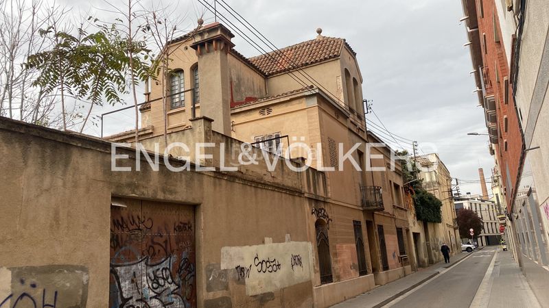 Foto 4cb3a1f1-adb6-425b-947c-6cfa4192e03e. Casa amb calefacció a Centre Sabadell
